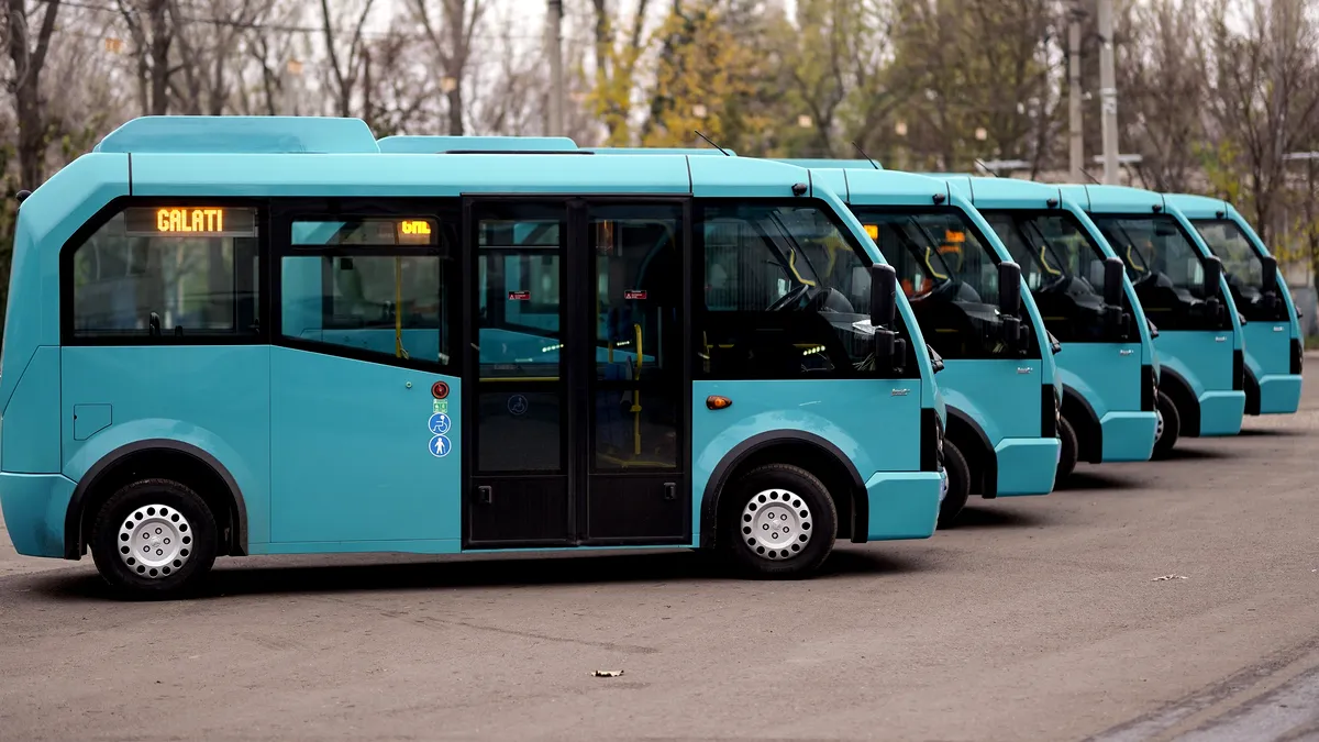 Galați: Protest spontan al angajaților din societatea locală de transport în comun. Principalele nemulțumiri sunt salariale