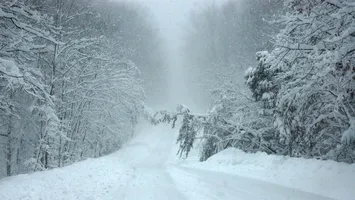 Trei zile de ninsori consistente la munte, care vor crește stratul de zăpadă. Meteorologii avertizează asupra riscului de avalanșe