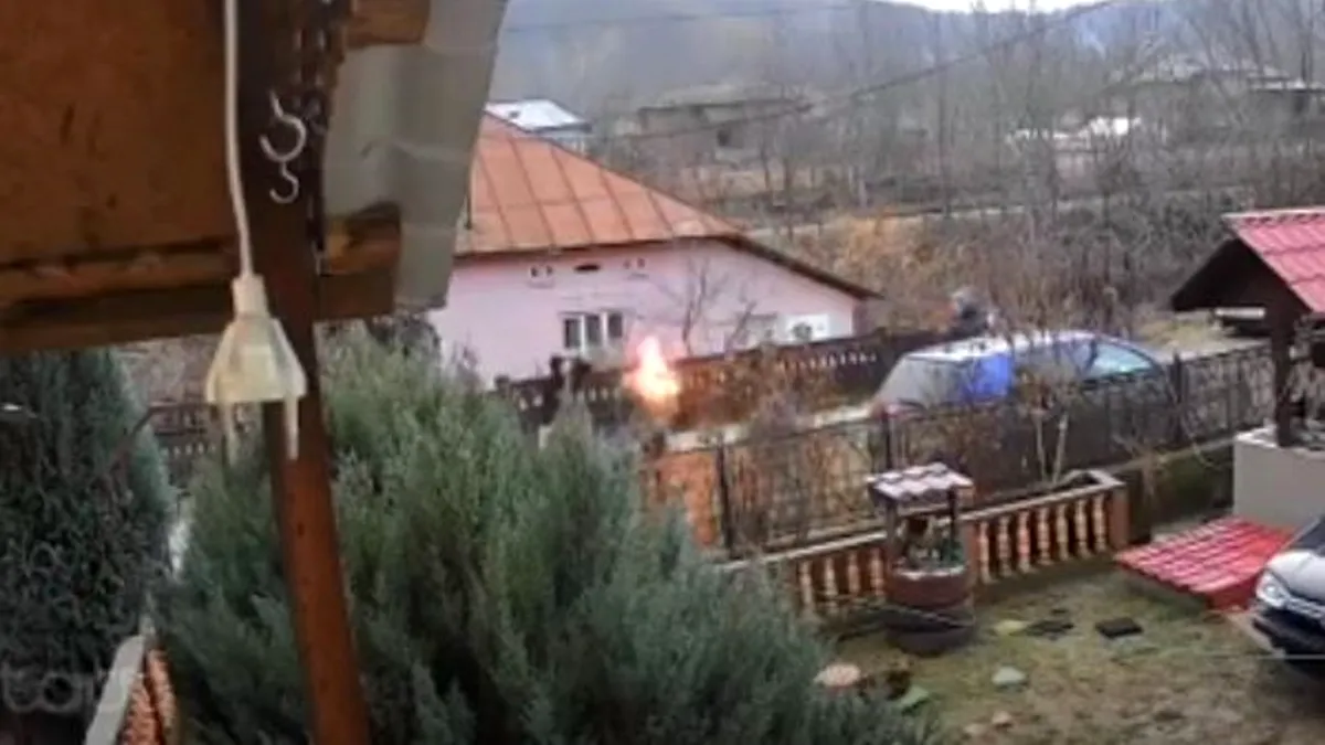 Imagini șocante! Bărbat incendiat de trei adolescenți pentru mai multe vizualizări pe TikTok