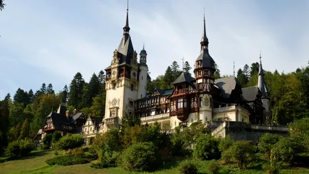 O mare parte a Castelului Peleș din Sinaia se închide pentru vizitatori. De ce s-a luat această decizie