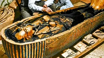 „Blestemul lui Tutankhamon” ar putea ascunde un compus secret care combate cancerul. Specialiștii sunt uluiți