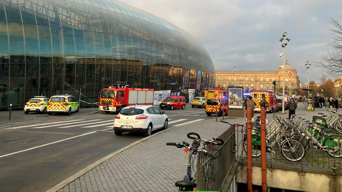 Alertă la Strasbourg: două tramvaie s-au ciocnit! Primarul: „Oamenii au fracturi, tăieturi, leziuni ale gâtului”