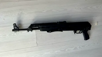 Surpriză la Țăndărei. Un mic arsenal în casa unui bărbat