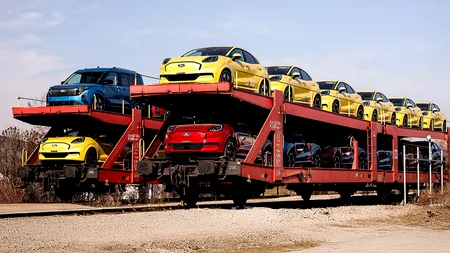 Uzina Ford Otosan din Craiova a început livrarea primelor mașini electrice Puma și Courier