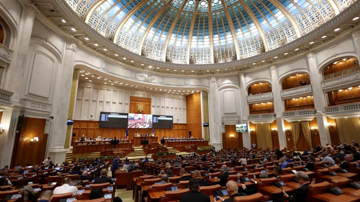 Zi decisivă în Parlament: Ședință solemnă de 1 Decembrie și asumarea răspunderii pe pensiile magistraților. Ce prevede noua lege