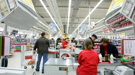 O rețea uriașă de magazine din România s-ar putea vinde cu un miliard de euro