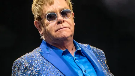 Elton John nu își mai poate vedea spectacolele (VIDEO)