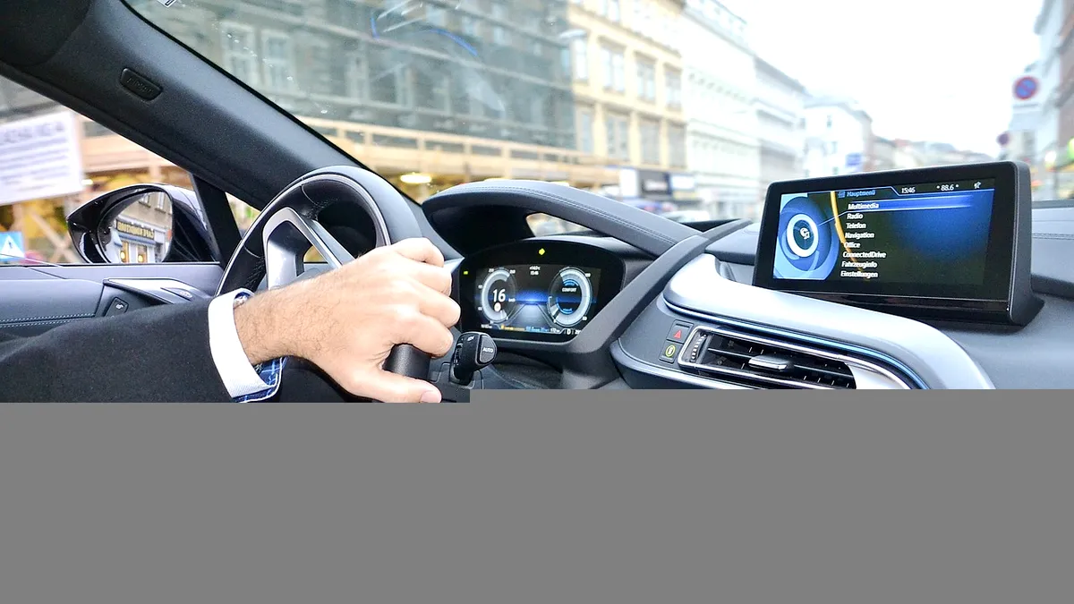 BMW a descoperit nereguli la o filială din Hanovra şi a concediat angajaţii care au vândut maşini de lux cumpărătorilor ruşi