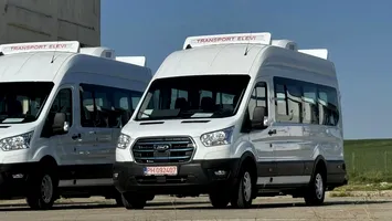 Scandal în Dâmbovița: Microbuze electrice de 200.000 de euro bucata