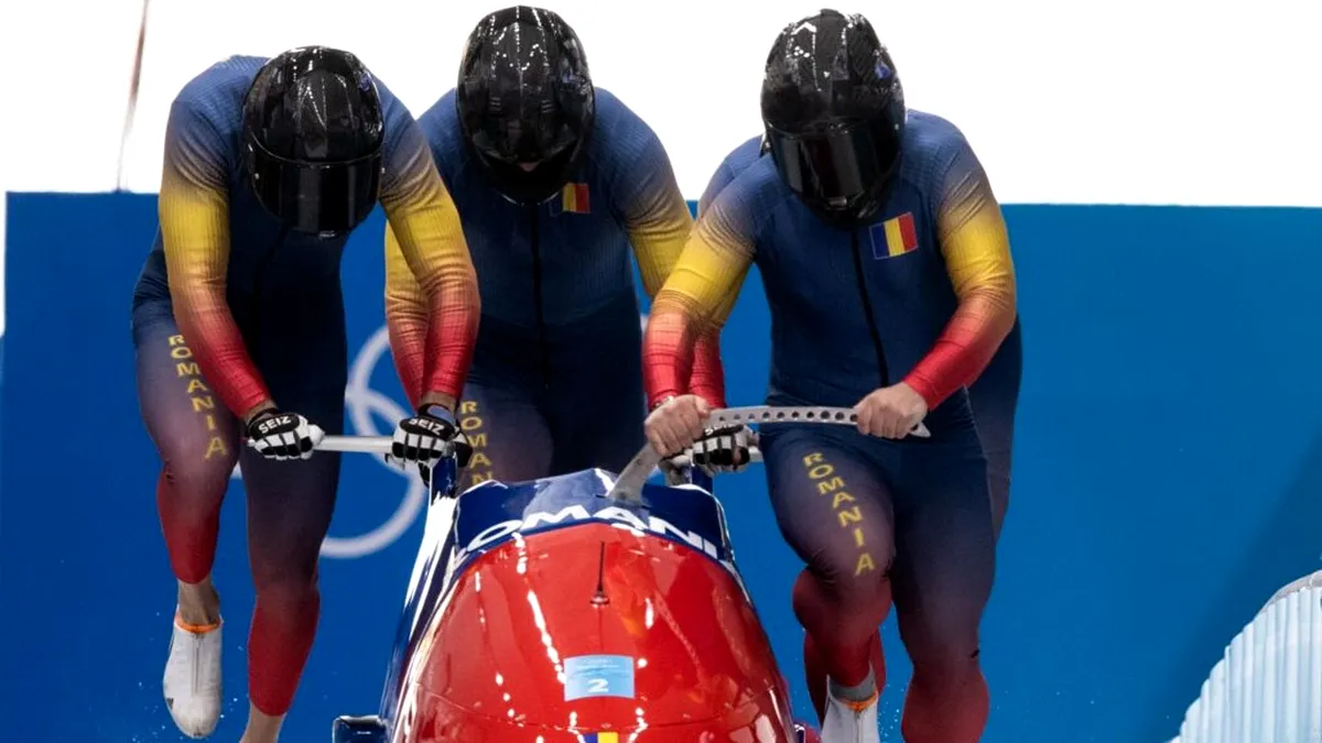 Cum s-a descurcat echipajul României de bob patru persoane, după primele două manşe la, Jocurile Olimpice de la Beijing