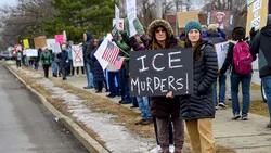 Furia anti-ICE devastează America: protestatarii au ocupat străzile din marile orașe