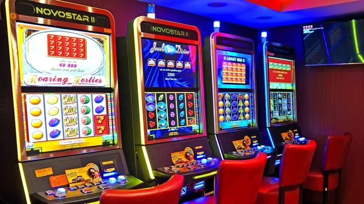 Schema Forex din Iași: o femeie a păcălit 24 de persoane și a cheltuit banii la cazino