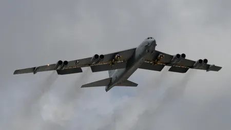 Două bombardiere americane interceptate de ruși în Arctica