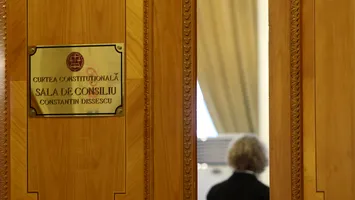 CCR analizează contestațiile AUR, POT şi SOS pe legile privind controlul spațiului aerian și misiunile militare pe timp de pace