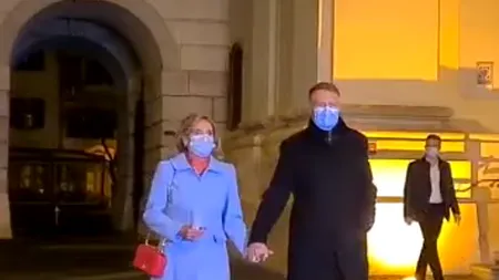 Președintele Iohannis și soția sa participă la Slujba de Înviere din Sibiu