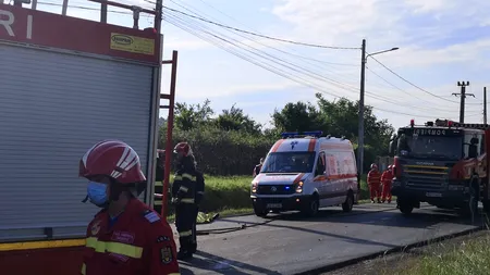 Microbuz de persoane, implicat într-un accident rutier: 2 persoane au murit / 9 copii au fost transportați la spital (VIDEO)