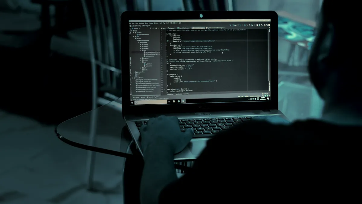Atac cibernetic la Camera Deputaţilor. Buletinul premierului, pe mâna hackerilor