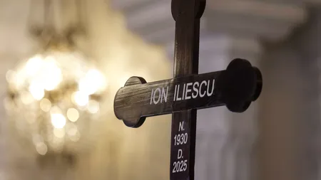 Ultimul drum al lui Ion Iliescu: funeralii cu onoruri la Cotroceni, între controverse și absențe notabile
