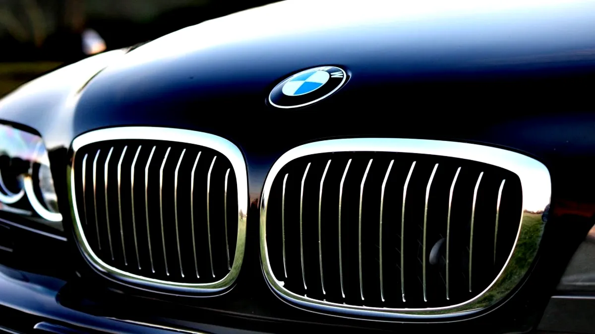 BMW, vânzări în scădere din cauza restricțiilor din China și a războiului