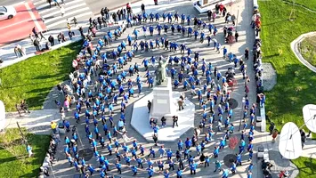 Flashmob cu sute de dansatori la Congresul Național al Școlilor de Dans Popular Românesc