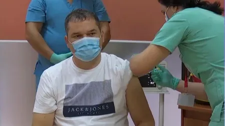 Ministrul interimar al Sănătăţii, Cseke Attila, s-a vaccinat anti-Covid cu doza a treia