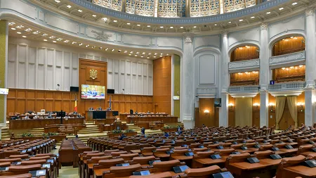 Protocol de lux în Parlament. Camera Deputaţilor dă 10.000 € pentru spirtoase premium și vin de colecție