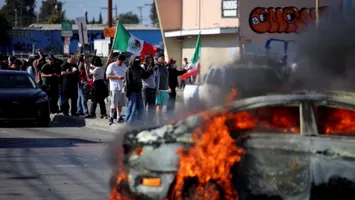 Mobilizarea Gărzii Naționale aprinde străzile din Los Angeles. Un nou episod în confruntarea politică dintre Casa Albă și California