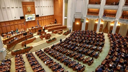 Sute de foști parlamentari, printre care Năstase, Oprea, Daea, Meleșcanu și Roman, își caută în instanță pensiile speciale