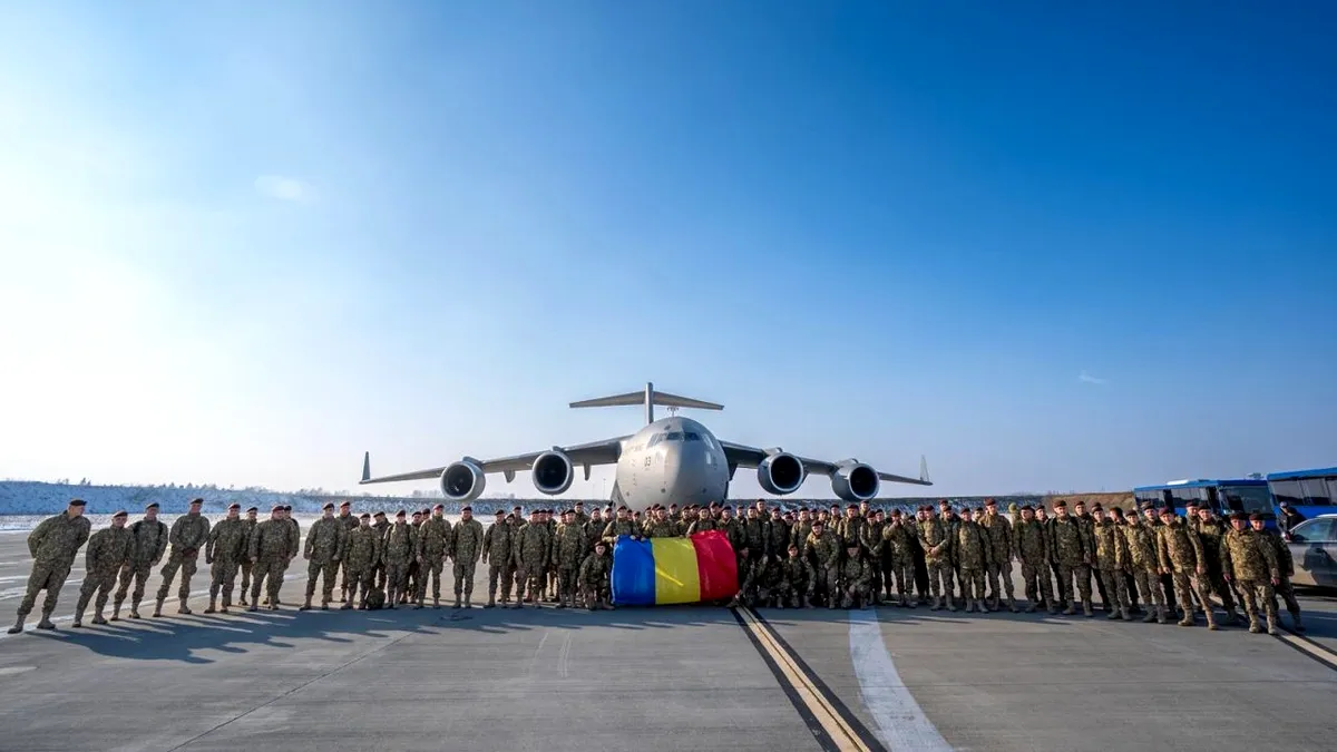 Cei 117 militari români din Irak s-au întors acasă. Au fost repatriați cu sprijin NATO