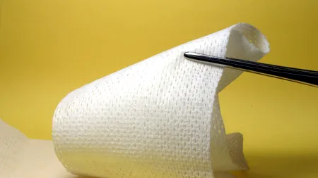 Plasturele cu încărcătură electric: Reduce timpul de vindecare a rănilor și riscul de infecție