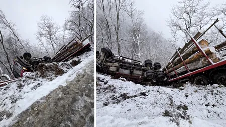 Accident în Sibiu: un camion cu lemne a căzut într-o prăpastie (VIDEO)