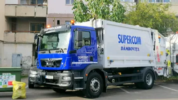 Pe ce se duc banii? În Dâmbovița, taxa de salubrizare e facturată și încasată de Electrica SA, care ia comision de la primării