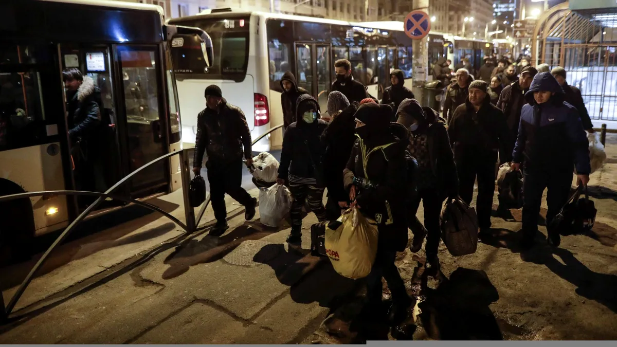 Românii care găzduiesc refugiați din Ucraina vor primi bani de la stat