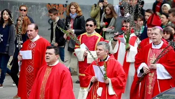 Astăzi sunt Floriile catolice, sărbătoarea care deschide drumul spre Paște