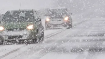 INFOTRAFIC. Trafic restricționat sub Cod galben de ninsori. Aflați ce rute ați putea să evitați, în Capitală