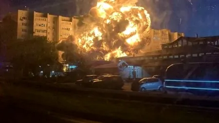 ALERTĂ în Rusia. Un avion militar s-a prăbușit peste un bloc de locuințe (VIDEO)