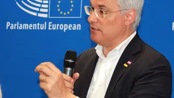 Ce sumă uriașă va cheltui Ministerul Investițiilor și Proiectelor Europene pentru bilete de avion