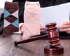 Român condamnat la închisoare după ce a furat două perechi de şosete. A spus că îi era frig