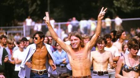 A murit „creierul” Woodstock. Culisele festivalului care bate orice Untold (VIDEO)