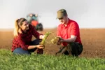 113 milioane de euro pentru fermieri. Două noi programe de finanțare se deschid pe 1 septembrie. Cine se încadrează