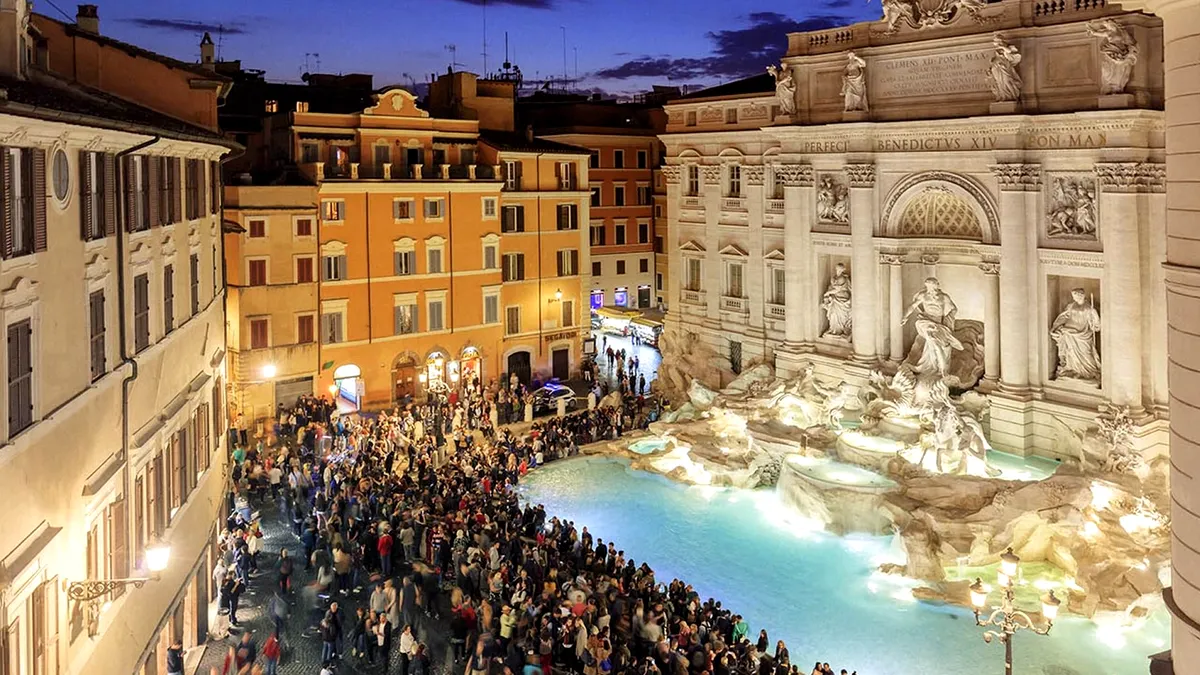 Celebra Fontana di Trevi s-a redeschis. Noi reguli pentru turiști