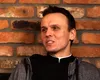 Preotul care și-a deschis cont pe OnlyFans pentru a finanța o cafenea creștină în fostul sediu al unei agenții de escorte