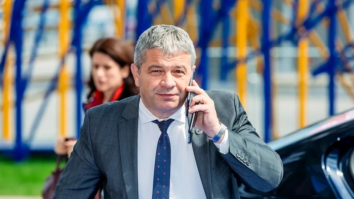 Avionul Oradea-București: Deputat PNL, salvat de un fost ministru al sănătății!