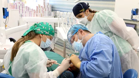 STUDIU: Jumătate dintre români nu merg niciodată la stomatolog