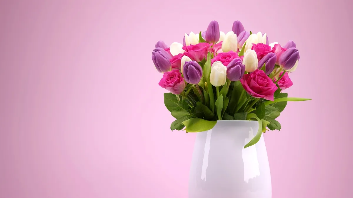 Trucuri pentru ca florile din vază să țină mai mult timp