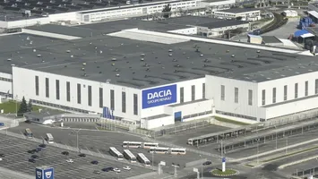 Uzinele Dacia pregătesc „angajarea” roboților. Fabrica de la Mioveni intră în planul Renault