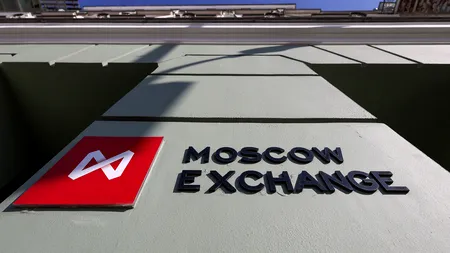 Bursa de valori din Moscova nu mai face tranzacții în dolari și euro!