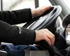Şoferii pot fi amendaţi din cauza pasagerilor. Greşeala pe care o fac aproape toţi