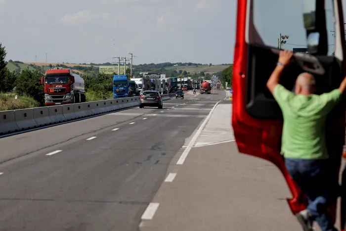 Tâlhărie la drumul mare marca e-transport!