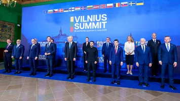 Anunţ de la Summit-ul B9 şi Ţările Nordice: Armata americană va rămâne staţionată în Europa